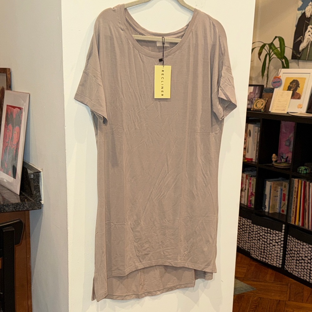 Recliner NYC Night-tee sleep dress in latte size small new with tags